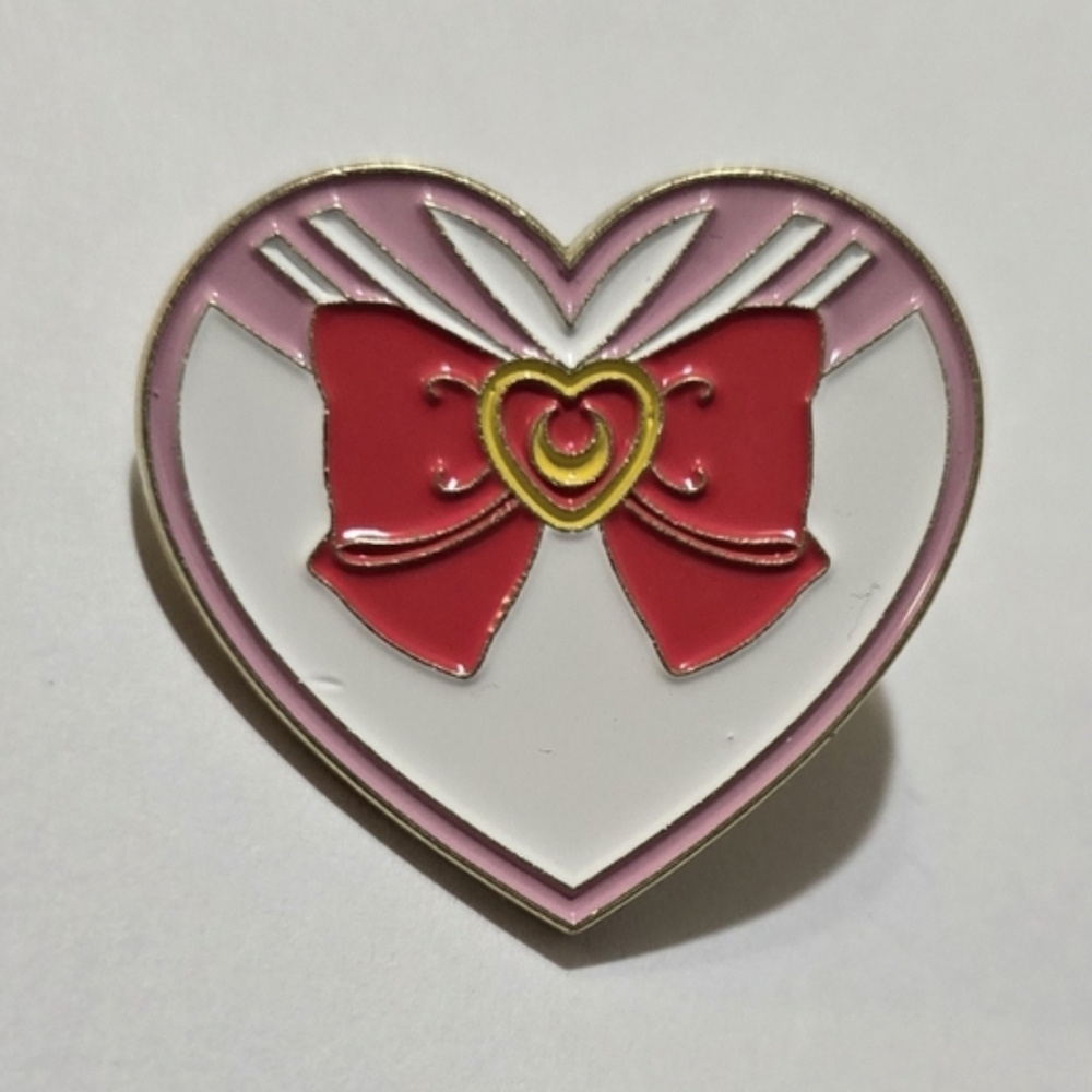 🎀 Chibimoon Bow Heart Pin